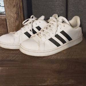 Womens Adidas Size 10